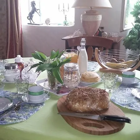 Relais De La Haute Pommeraye * Apremont (Oise)